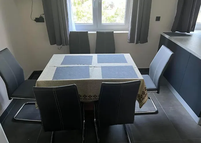 Talaber Vendeghaz * פוניארצוושהג'