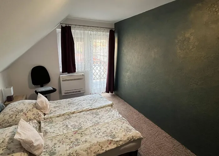 Talaber Vendeghaz פוניארצוושהג'